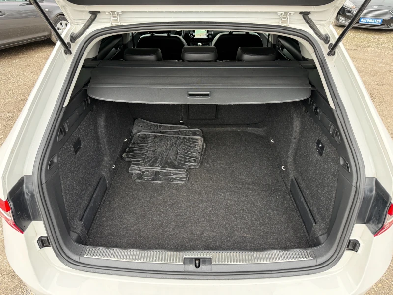 Skoda Superb 1.6TDI-кожа-парктроник-ел пакет-всичко платено, снимка 12 - Автомобили и джипове - 53517794