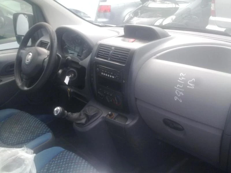 Fiat Scudo 2.0 HDI, снимка 3 - Автомобили и джипове - 48320299