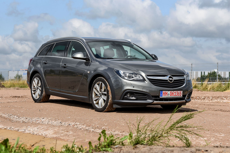 Opel Insignia Country Tourer, снимка 1 - Автомобили и джипове - 46458396