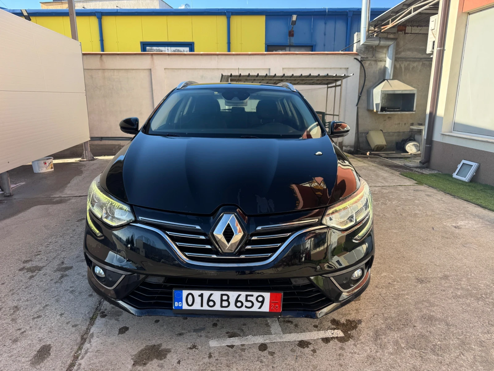 Renault Megane 1.5DCI Avtomat, снимка 2 - Автомобили и джипове - 53283972