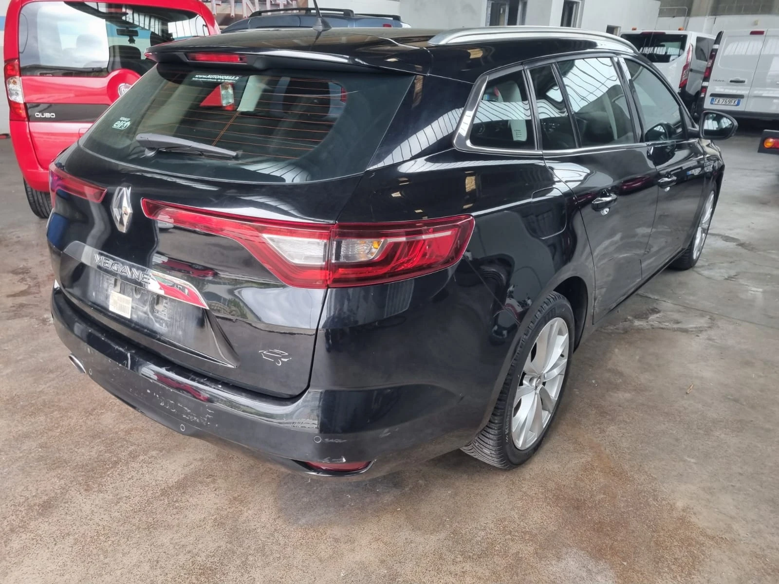 Renault Megane 1.5DCI Avtomat - изображение 6
