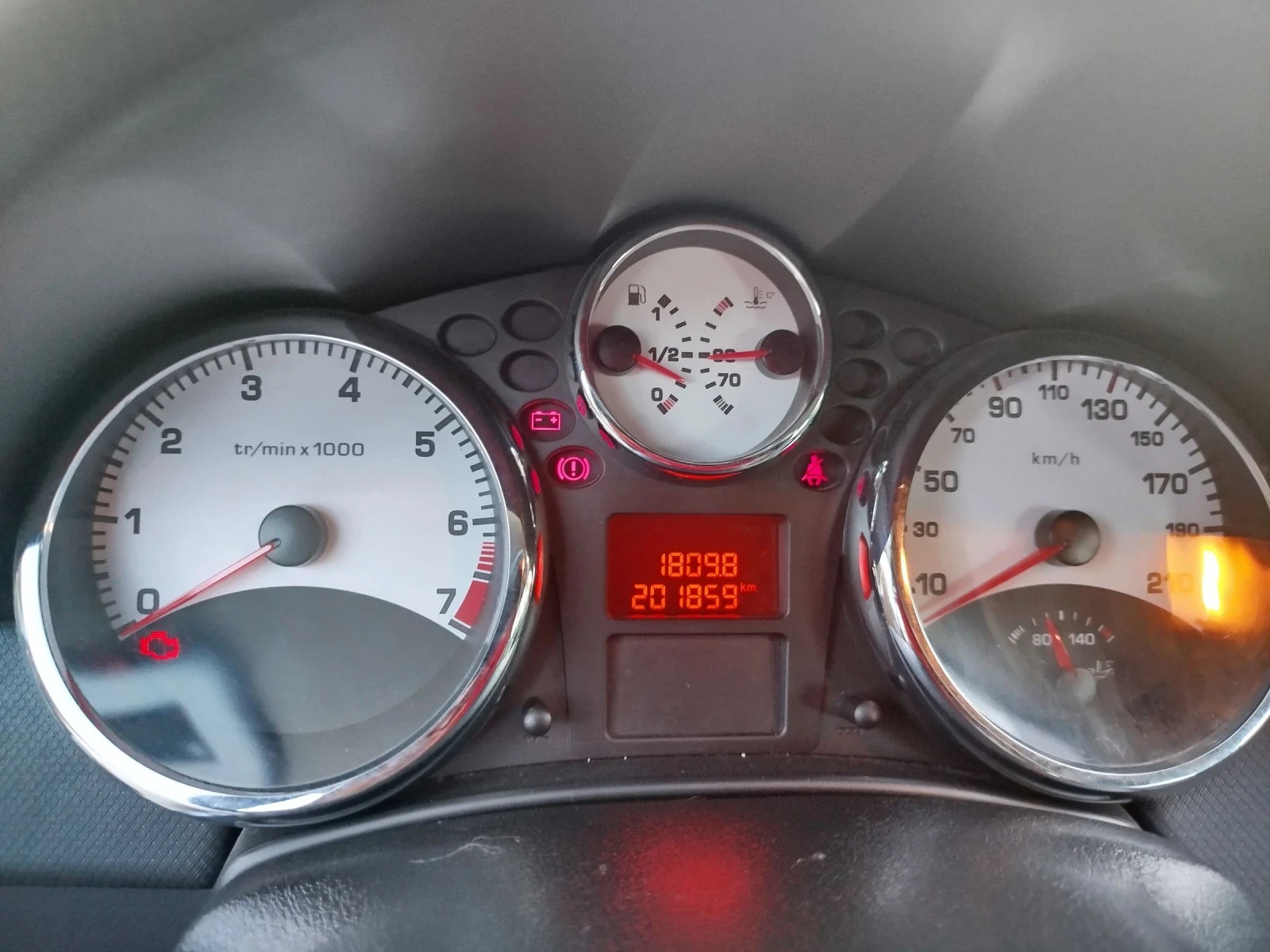 Peugeot 207  - изображение 6