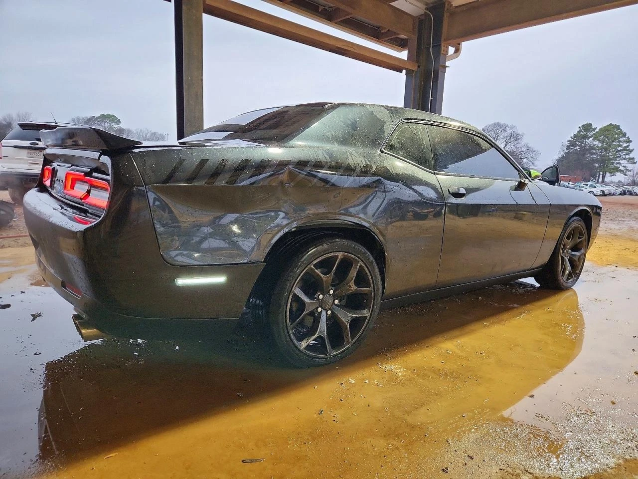 Dodge Challenger SXT - изображение 3