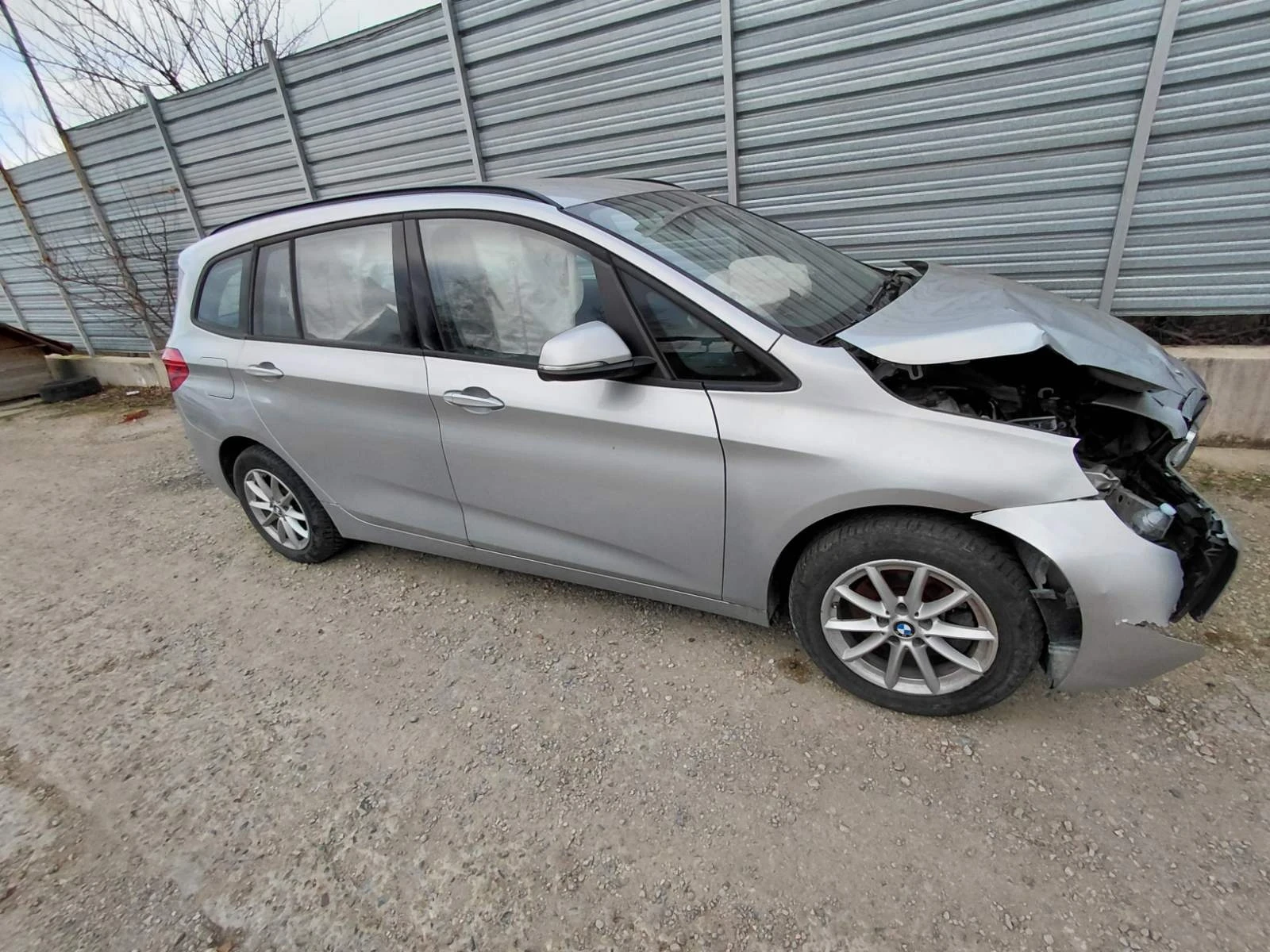 BMW 2 Gran Tourer 1.5dizel 116ks 2016god - B37C15A, снимка 11 - Автомобили и джипове - 53808213