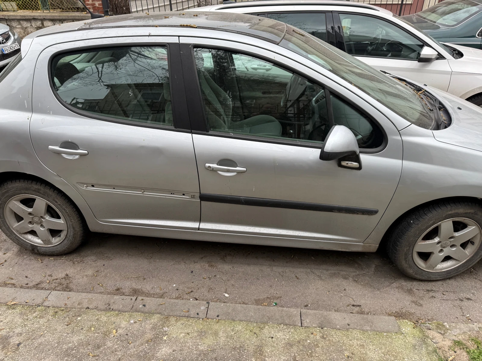 Peugeot 207, снимка 2 - Автомобили и джипове - 53864203