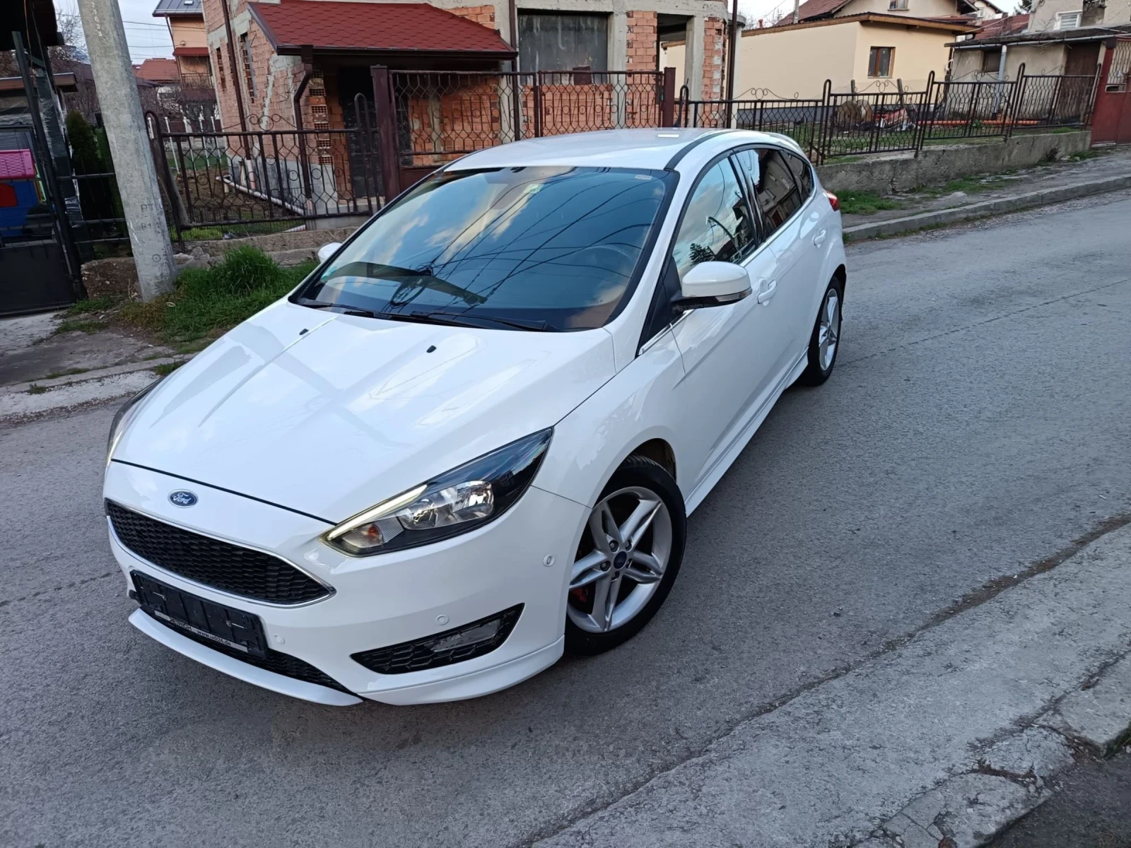 Ford Focus 1.5 перфектен 180к.с.навигация 127хиля