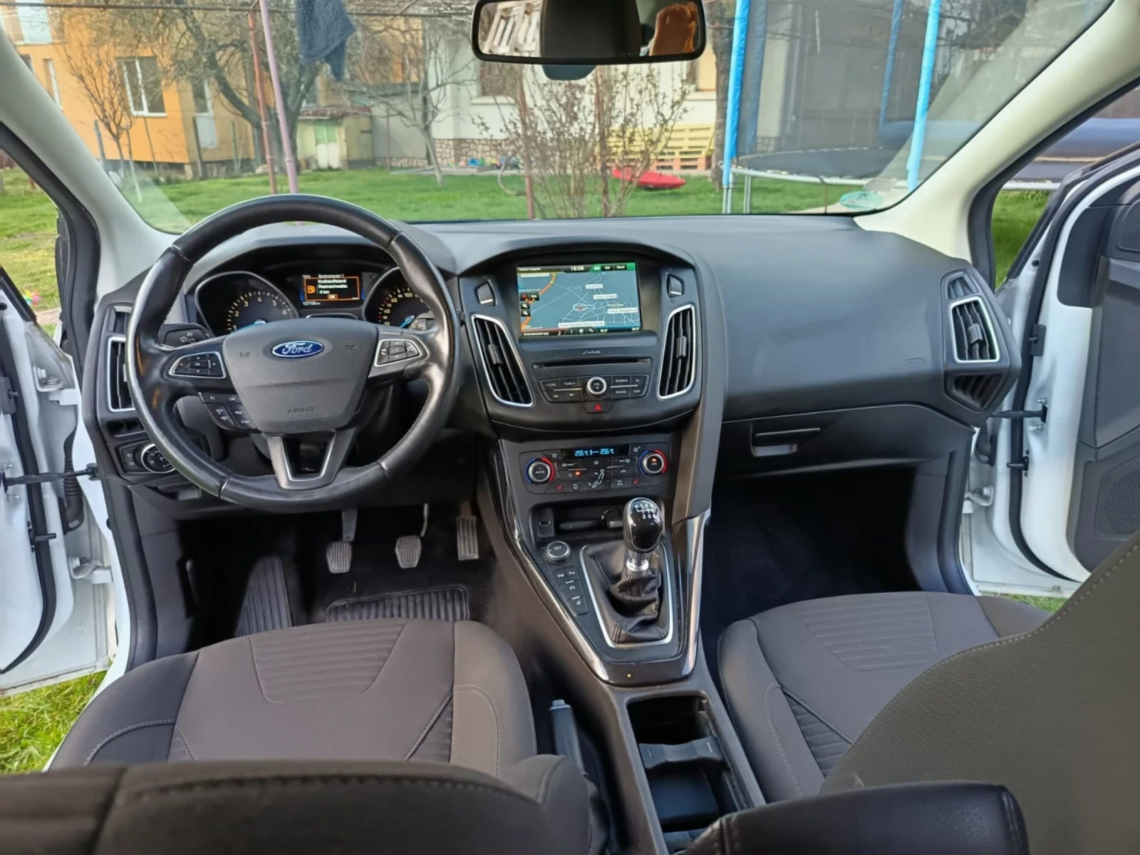 Ford Focus 1.5 перфектен 180к.с.навигация 127хиля, снимка 13 - Автомобили и джипове - 53992361