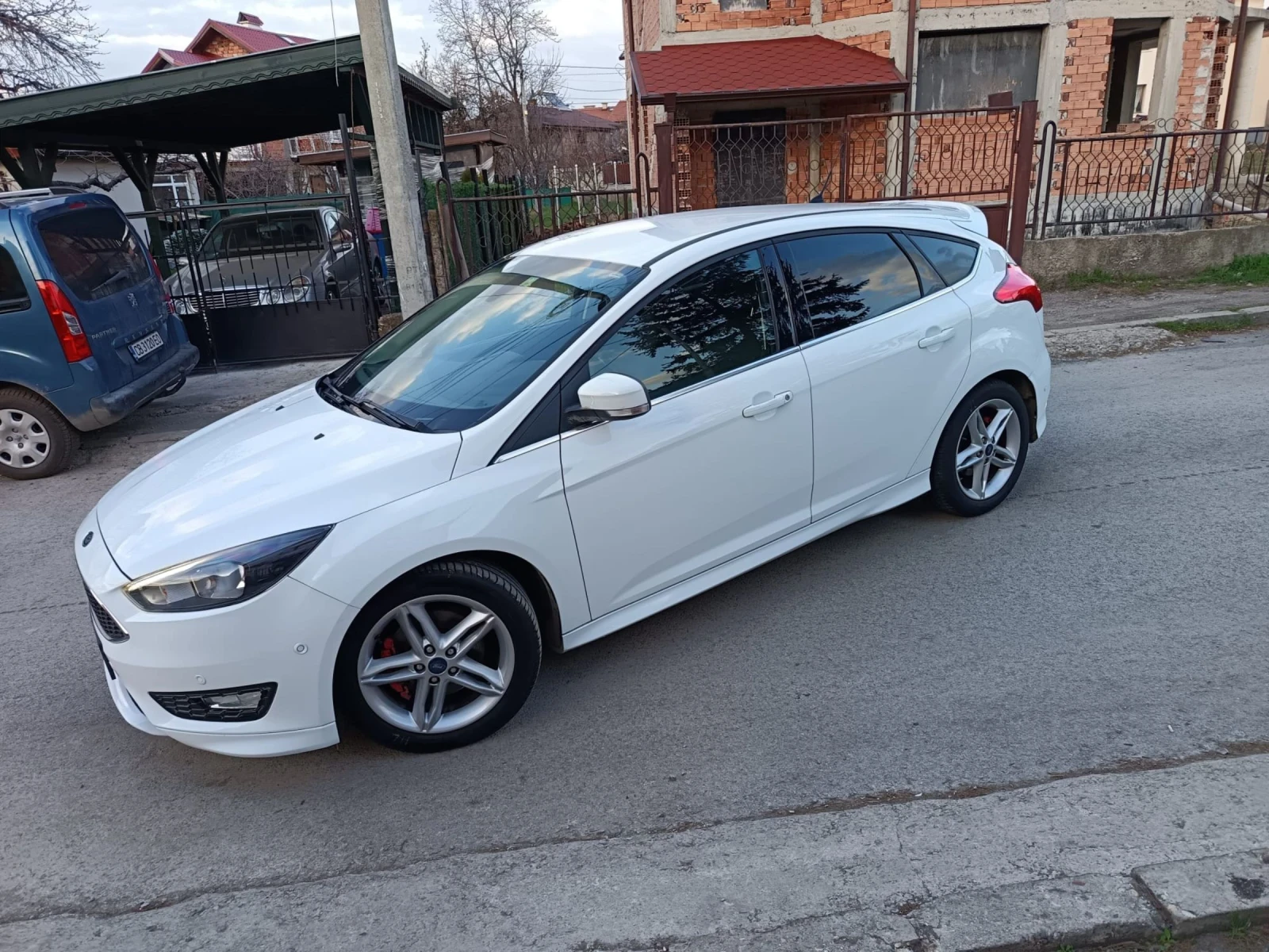 Ford Focus 1.5 перфектен 180к.с.навигация 127хиля, снимка 5 - Автомобили и джипове - 53992361