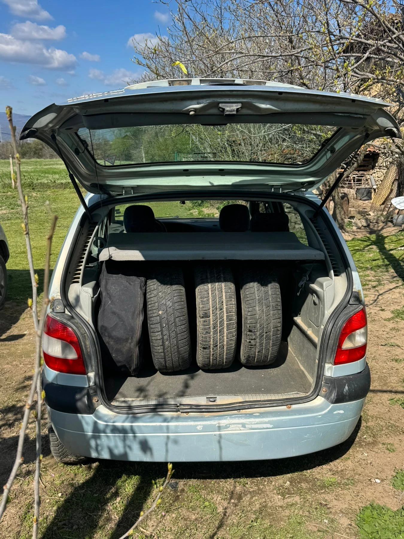 Renault Scenic Газ-Бензин, снимка 6 - Автомобили и джипове - 54194734