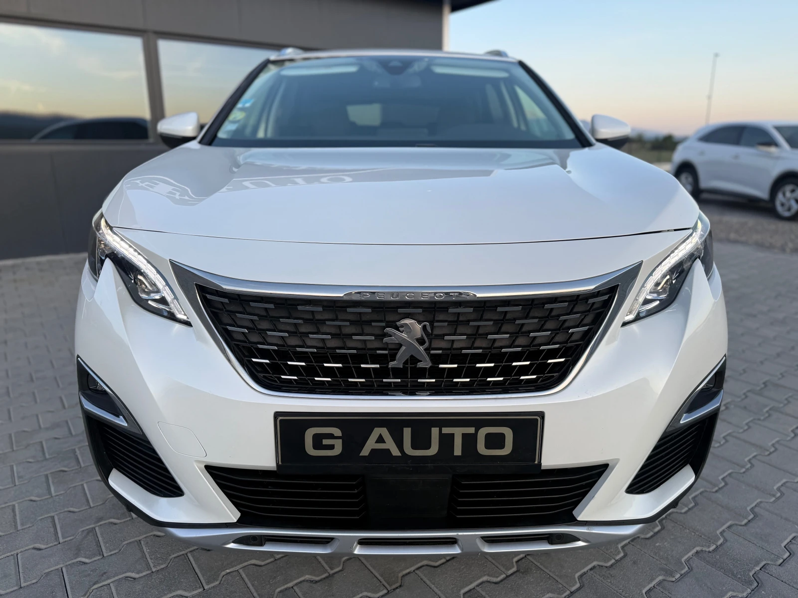 Peugeot 3008 1.5HDI 131 ks Собствен Лизинг !!!, снимка 2 - Автомобили и джипове - 54355433