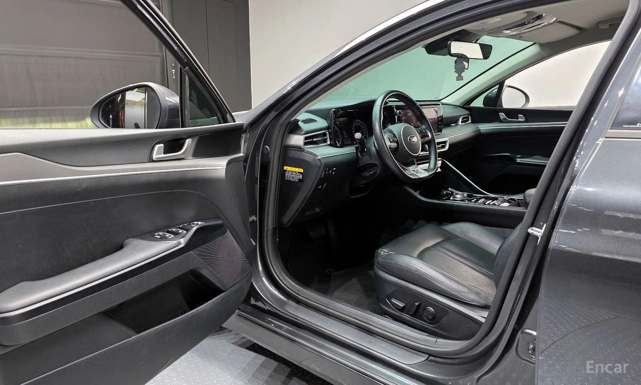 Kia K5 1.6 Turbo* DISTRONIC* ПОДГРЕВ* ОБДУХВАНЕ* КАМЕРА* , снимка 6 - Автомобили и джипове - 54884713