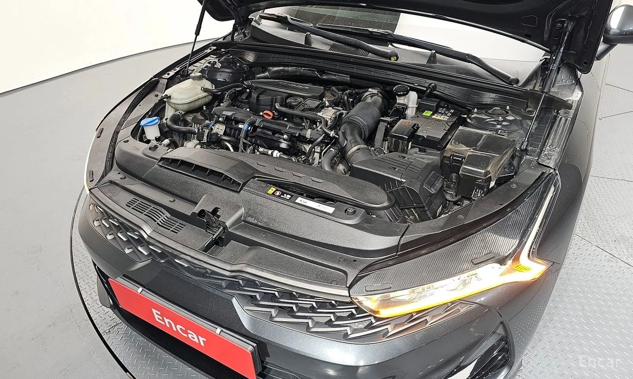 Kia K5 1.6 Turbo* DISTRONIC* ПОДГРЕВ* ОБДУХВАНЕ* КАМЕРА* , снимка 17 - Автомобили и джипове - 54884713