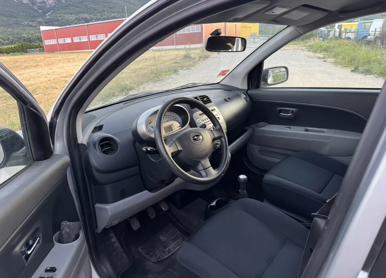 Subaru Justy 1.0i / Фабрична ГАЗ, снимка 5 - Автомобили и джипове - 54966249