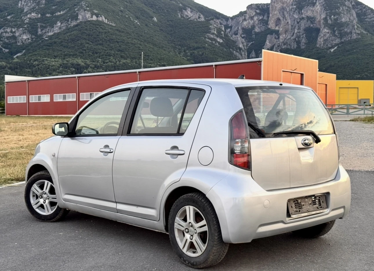 Subaru Justy 1.0i / Фабрична ГАЗ, снимка 4 - Автомобили и джипове - 54966249