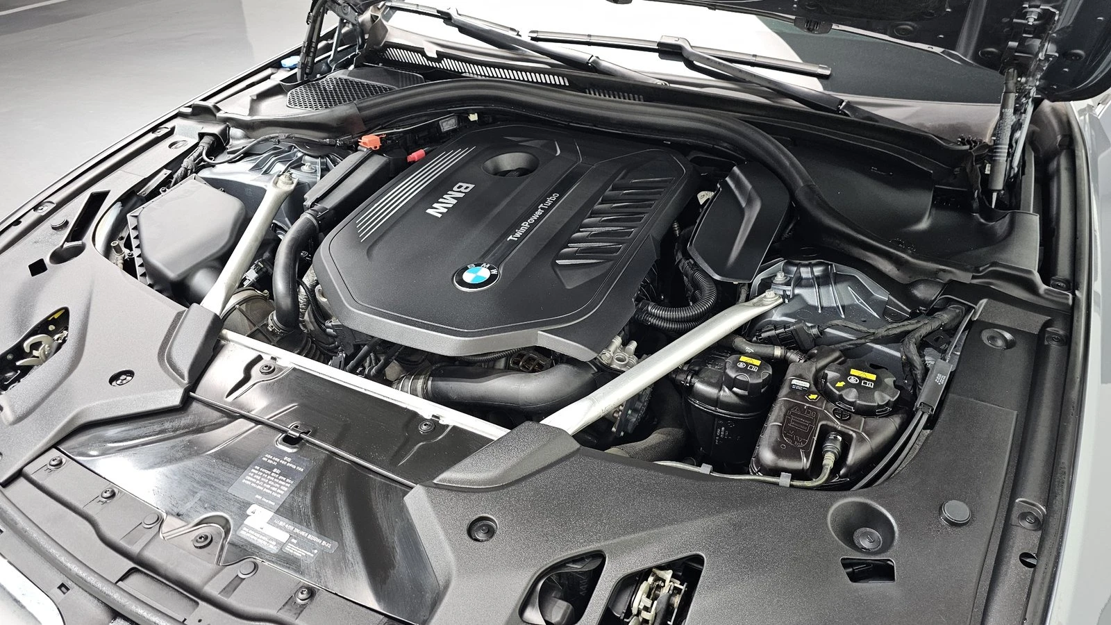 BMW 540 ЛЮК* HUD* 360* ПОДГРЕВ ВОЛАН* КРАЙНА ЦЕНА, снимка 6 - Автомобили и джипове - 55344721