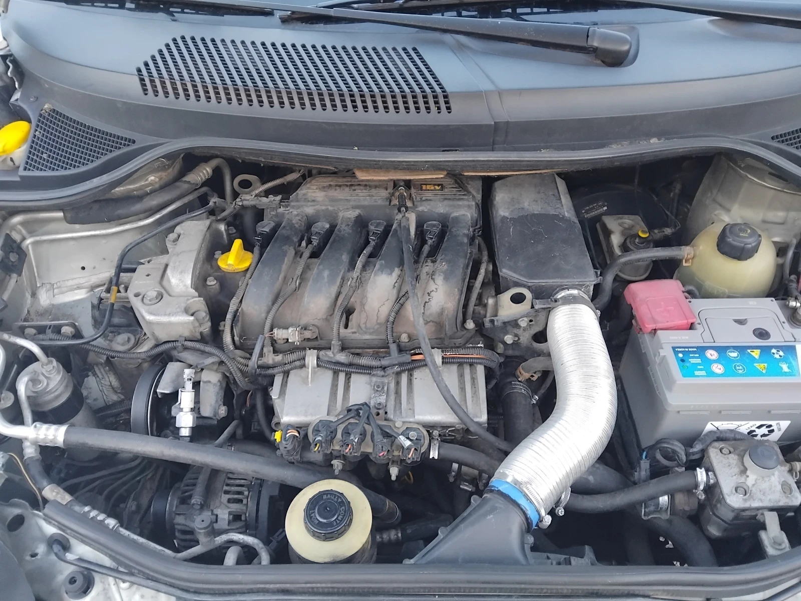 Renault Scenic 1 6//KLIMA//ГАЗ//уникат, снимка 8 - Автомобили и джипове - 55404037