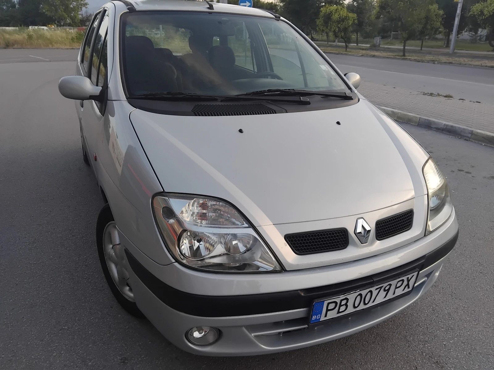 Renault Scenic 1 6//KLIMA//ГАЗ//уникат, снимка 5 - Автомобили и джипове - 55404037