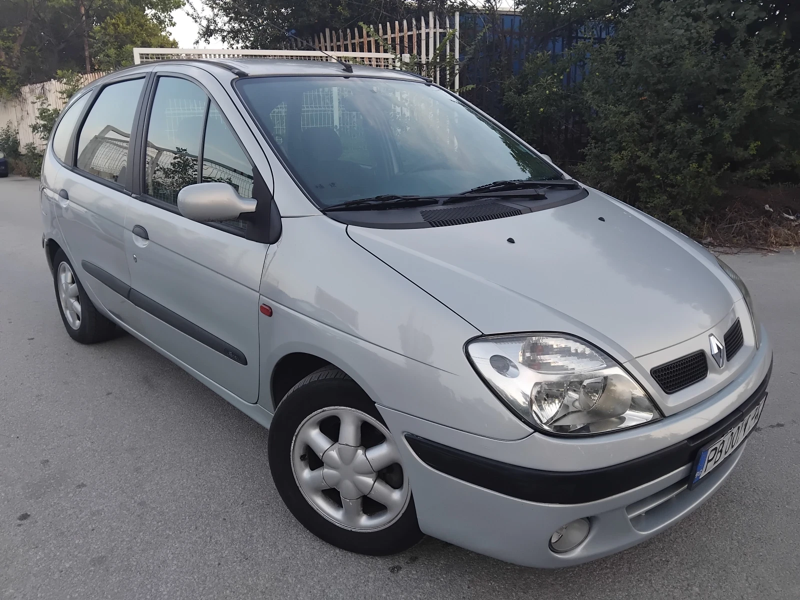 Renault Scenic 1 6//KLIMA//ГАЗ//уникат, снимка 13 - Автомобили и джипове - 55404037