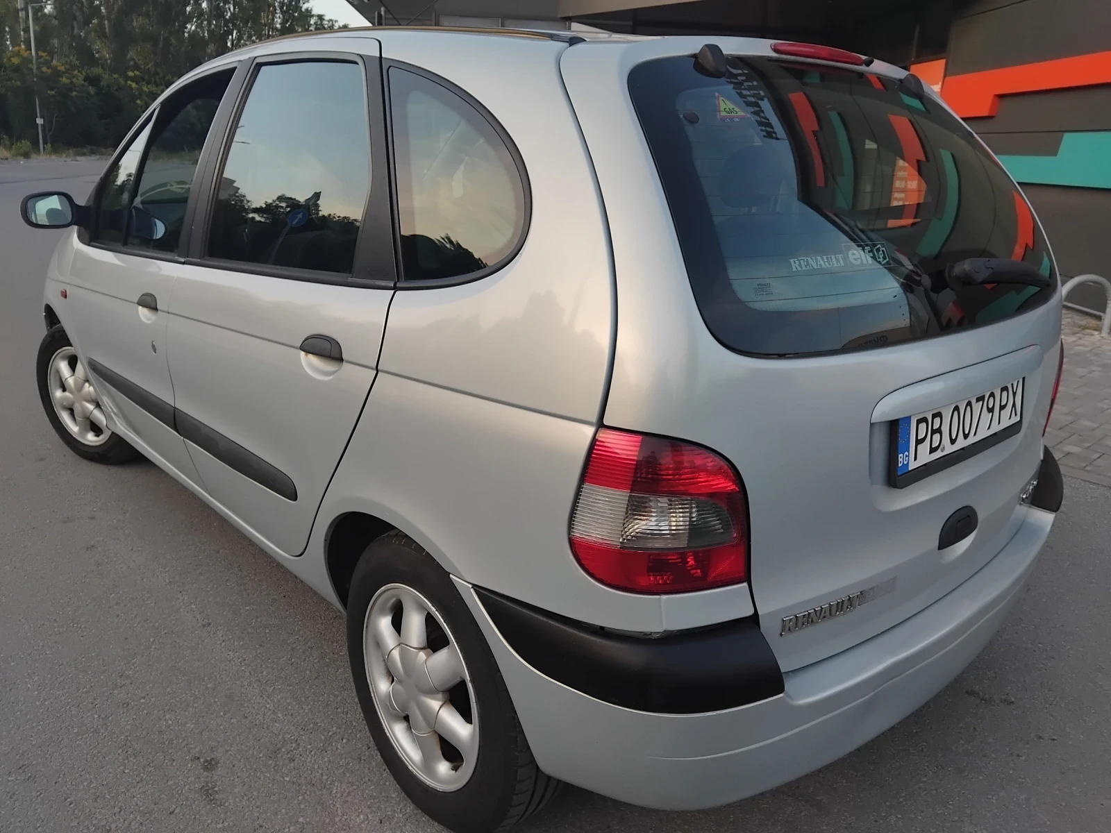 Renault Scenic 1 6//KLIMA//ГАЗ//уникат, снимка 6 - Автомобили и джипове - 55404037