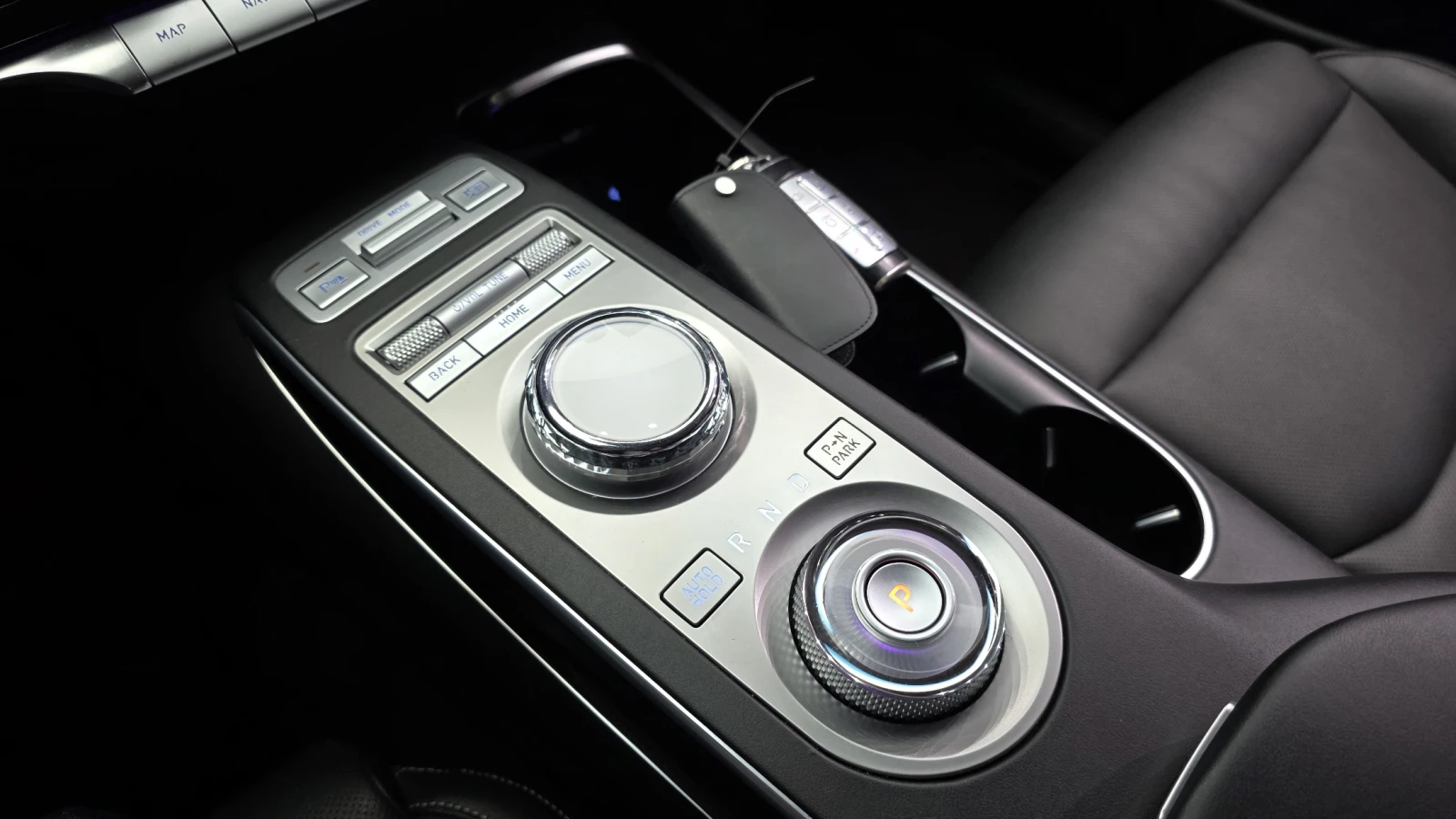 Genesis GV70 2.2d* ��. ��������* BLIND SPOT* ������ ���� | Mobile.bg � ����������� 9