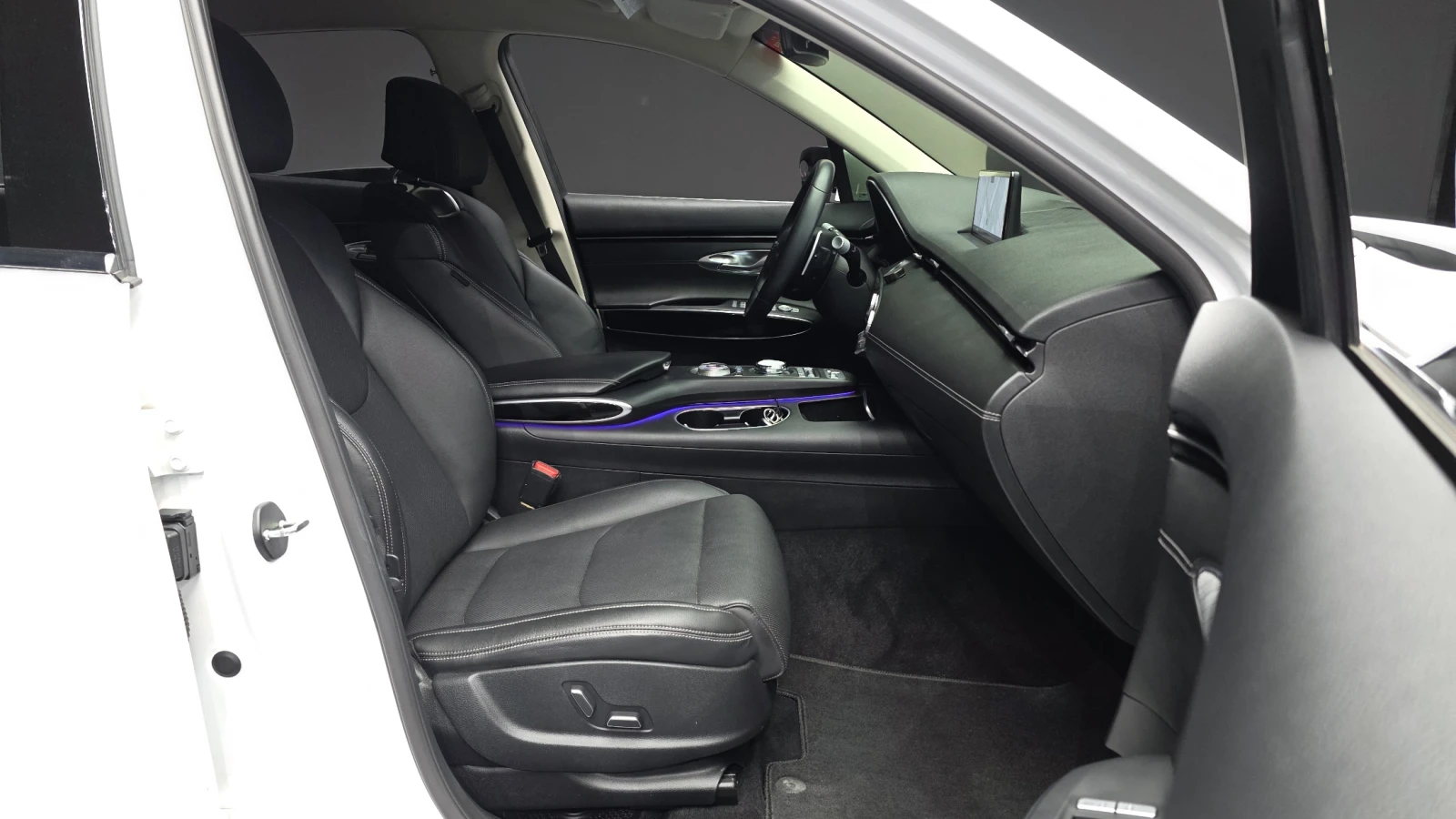 Genesis GV70 2.2d* ��. ��������* BLIND SPOT* ������ ���� | Mobile.bg � ����������� 11