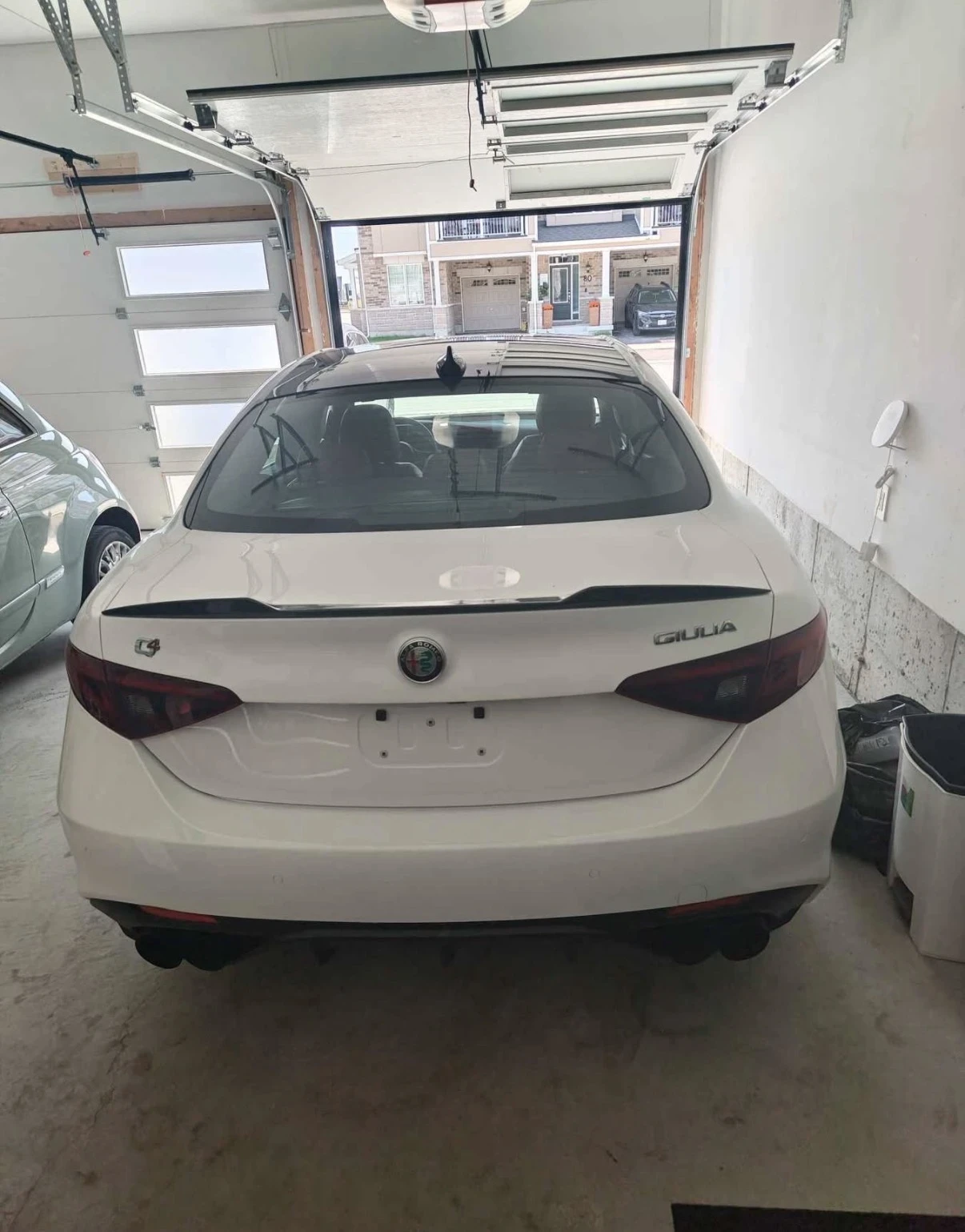 Alfa Romeo Giulia 2.0T | TI Q4 | HARMON KARDON | CARFAX | , снимка 4 - Автомобили и джипове - 55508490