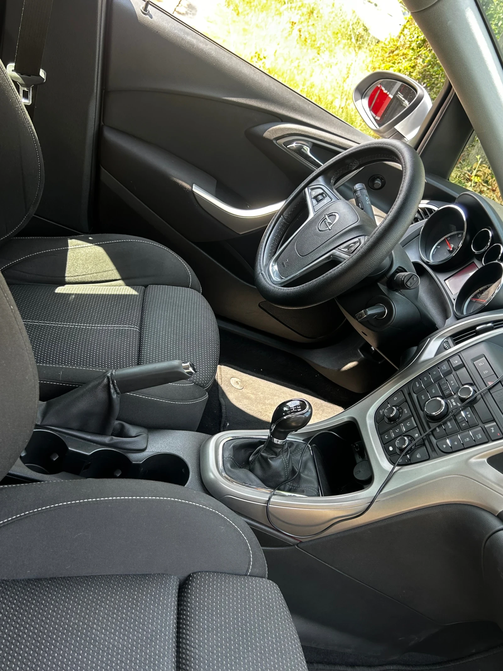 Opel Astra 1.7CDTI, снимка 7 - Автомобили и джипове - 55652634