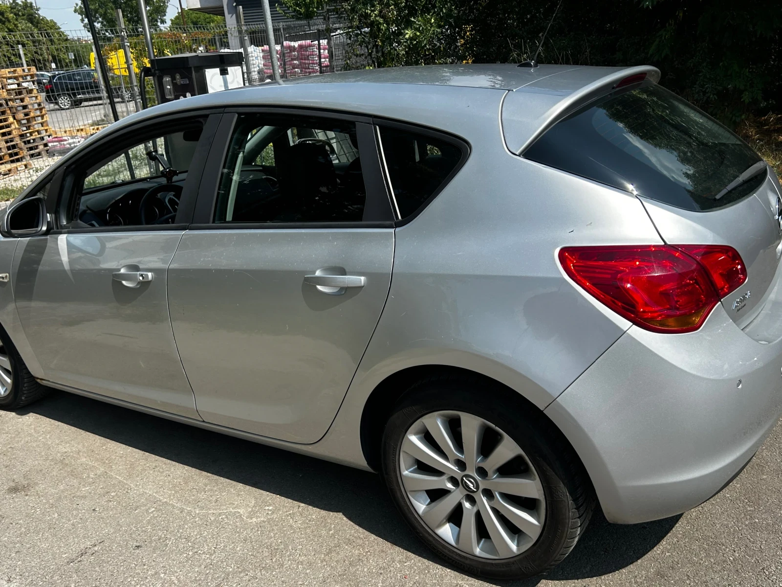 Opel Astra 1.7CDTI, снимка 4 - Автомобили и джипове - 55652634