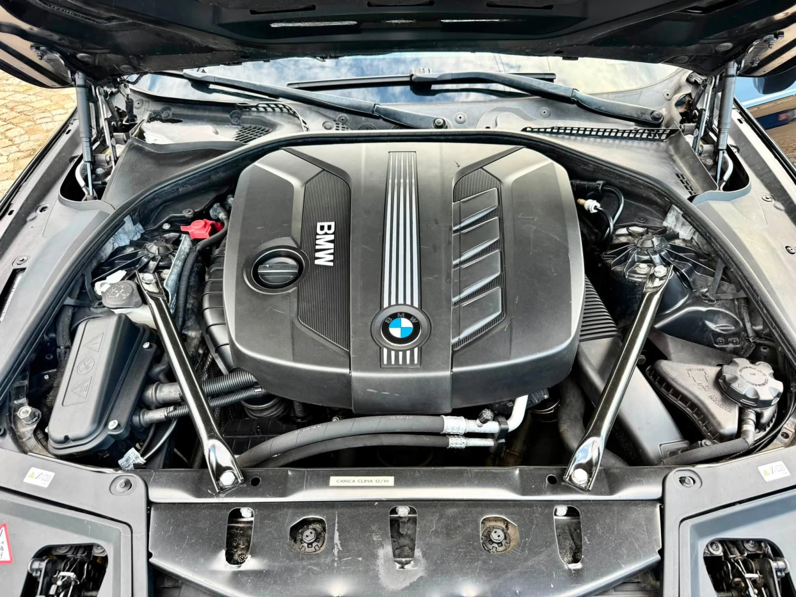 BMW 520 M-PACK АВТОМАТИК ОБСЛУЖЕНА, снимка 15 - Автомобили и джипове - 55728240