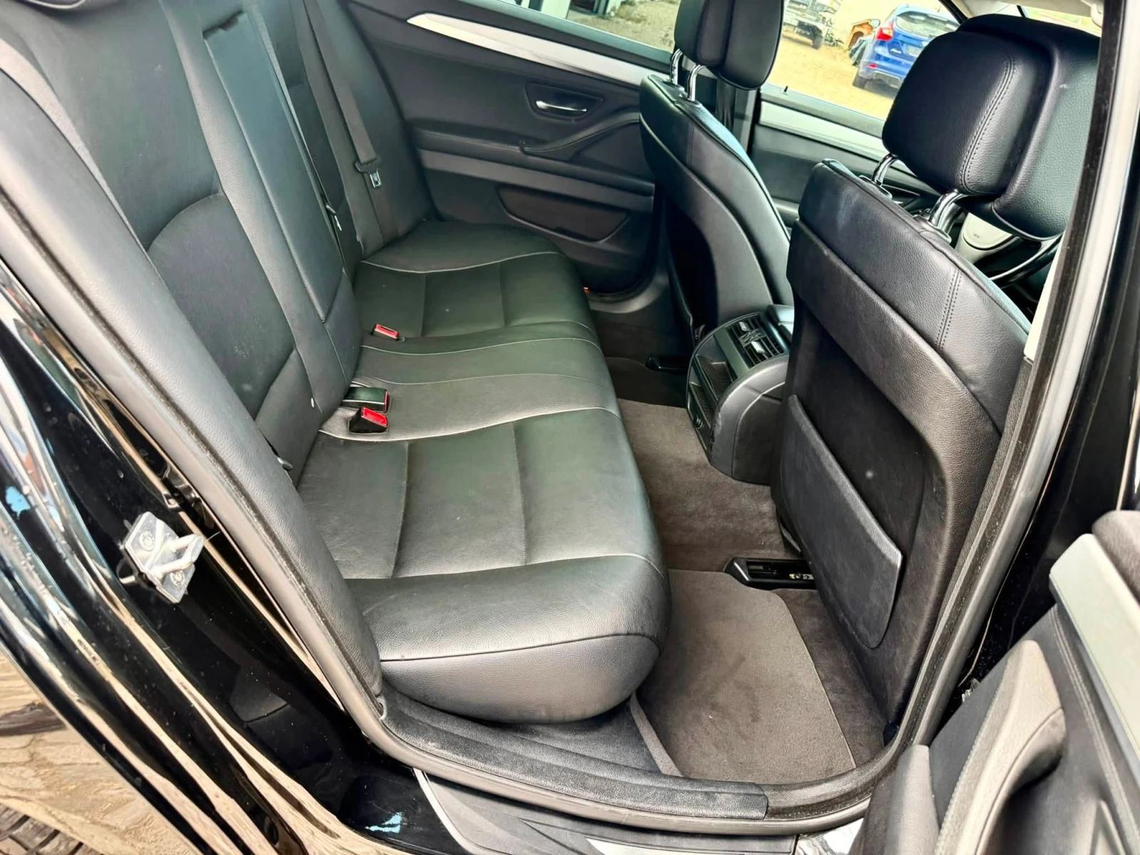 BMW 520 M-PACK АВТОМАТИК ОБСЛУЖЕНА, снимка 13 - Автомобили и джипове - 55728240