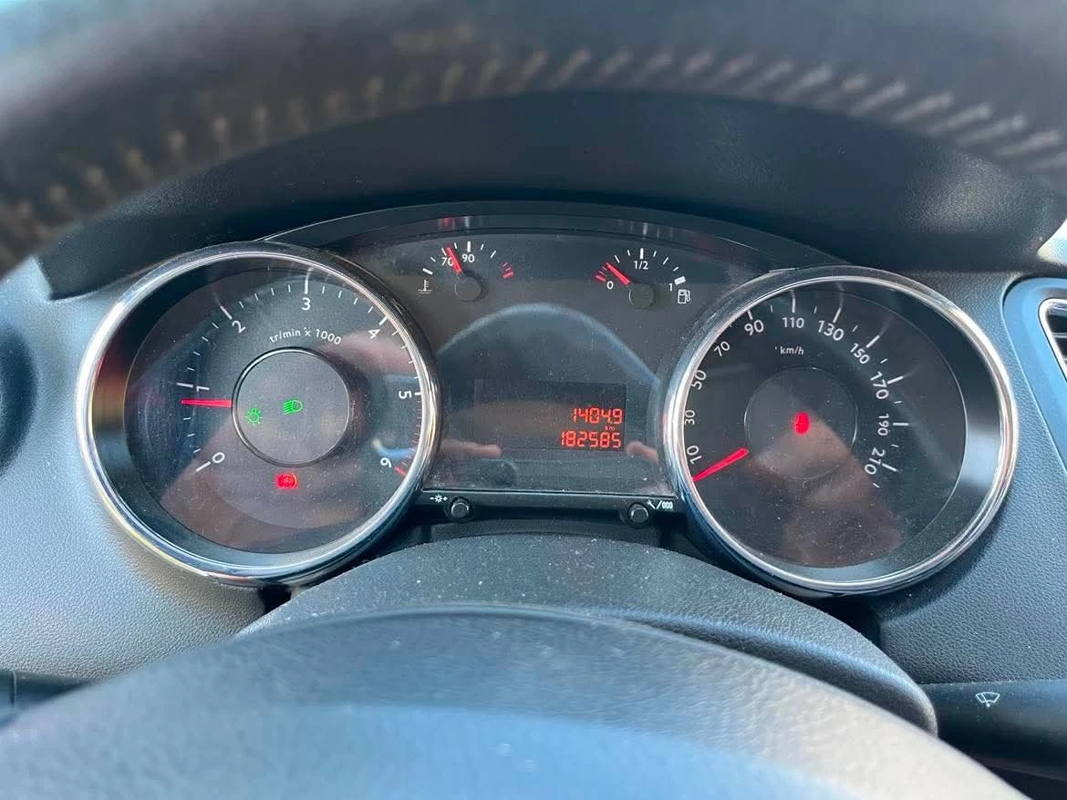 Peugeot 5008, снимка 4 - Автомобили и джипове - 56566839