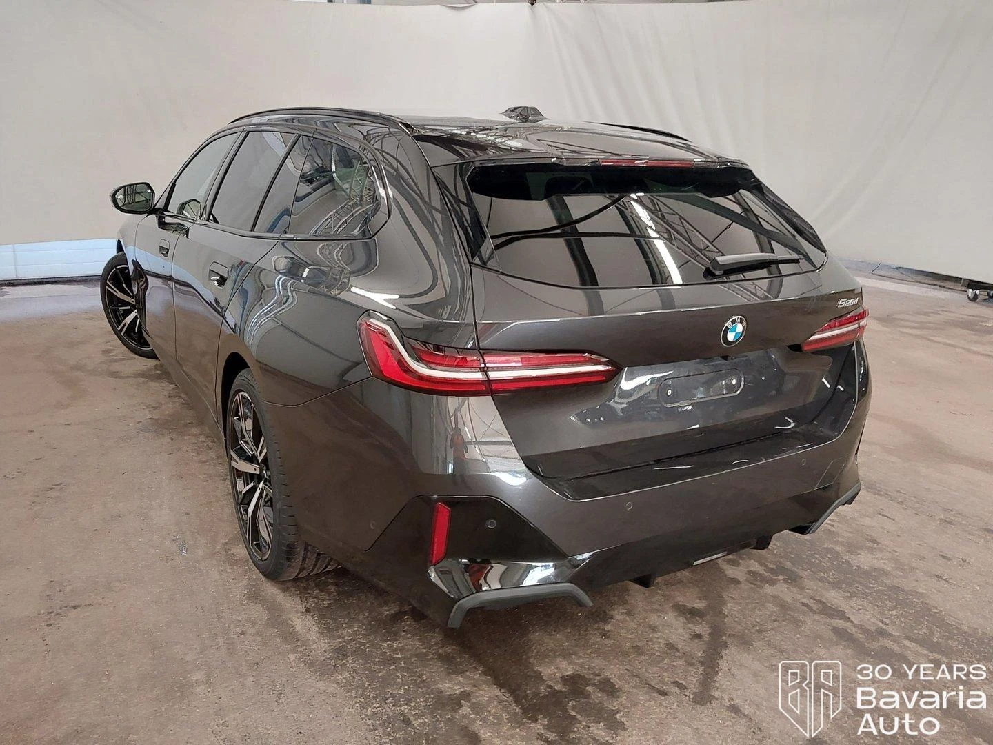 BMW 520 d Touring Steptronic, снимка 2 - Автомобили и джипове - 56598618