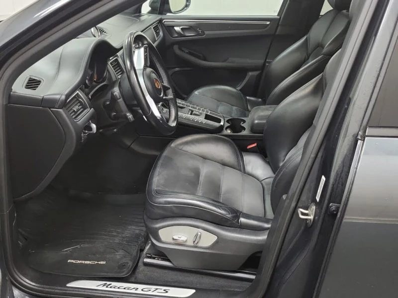 Porsche Macan 2018* GTS* CHRONO PACK* ВЪЗДУХ* KEYLESS* PANO, снимка 6 - Автомобили и джипове - 52501574