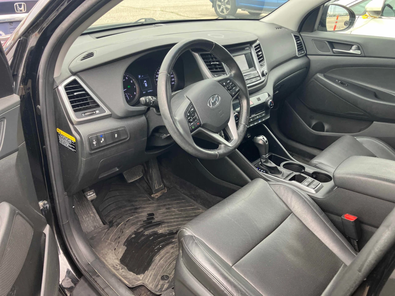 Hyundai Tucson CARFAX* АВТОФИНАНСИРАНЕ* БЕЗ ПЪРВОНАЧАЛНА ВНОСКА*  - изображение 4