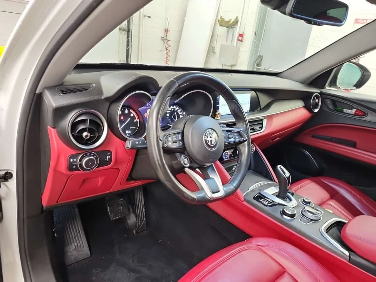 Alfa Romeo Stelvio * TI * ПОДГРЕВ* МЪРТВА ЗОНА* PANO*  - изображение 10