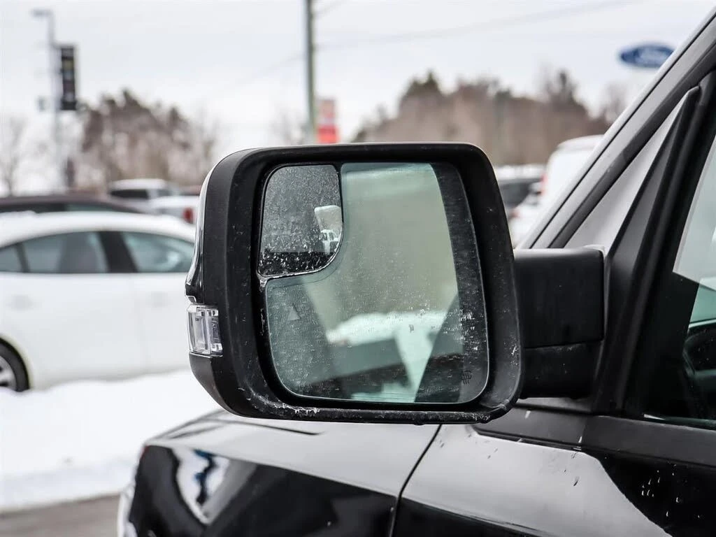 Dodge RAM 1500 Sport Crew Cab 4WD* АвтоКредит* (ЦЕНА ДО БГ)* , снимка 7 - Автомобили и джипове - 54013890