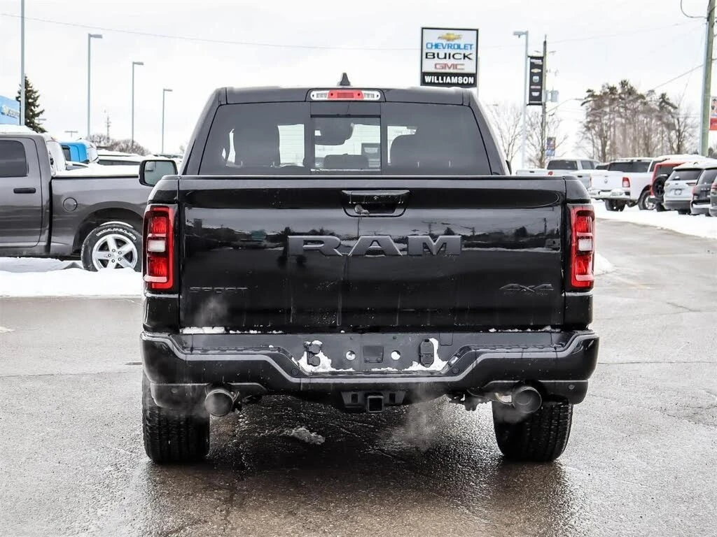 Dodge RAM 1500 Sport Crew Cab 4WD* АвтоКредит* (ЦЕНА ДО БГ)* , снимка 2 - Автомобили и джипове - 54013890