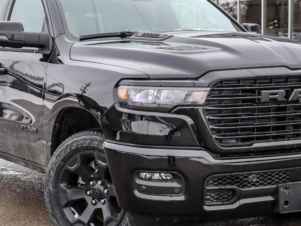 Dodge RAM 1500 Sport Crew Cab 4WD* АвтоКредит* (ЦЕНА ДО БГ)* , снимка 3 - Автомобили и джипове - 54013890