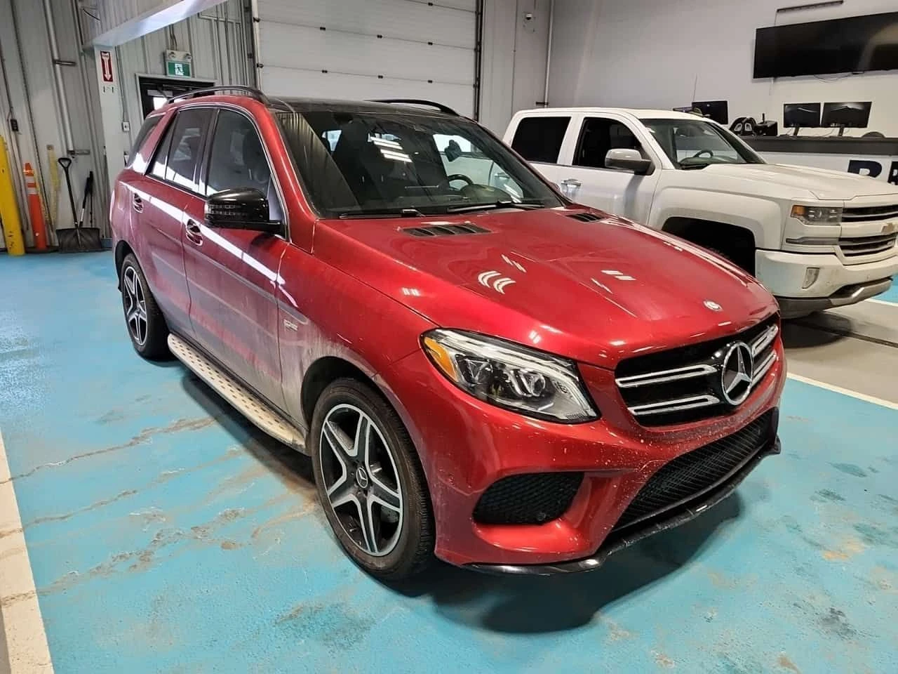 Mercedes-Benz GLE 43 AMG * ДВА КЛЮЧА* ПАНОРАМА* , снимка 2 - Автомобили и джипове - 54034323