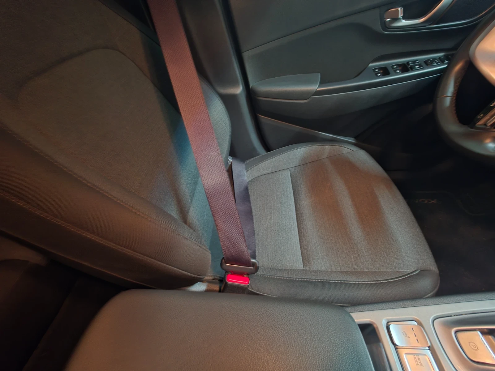 Hyundai Kona 2022/bluelink/64kw/67000km, снимка 7 - Автомобили и джипове - 54046159