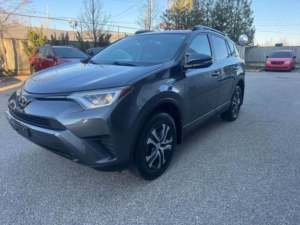 Toyota Rav4 LE* АвтоКредит* (ЦЕНА ДО БГ), снимка 2 - Автомобили и джипове - 54136404