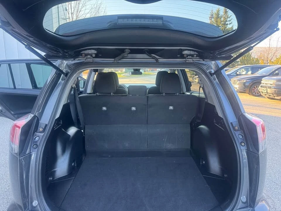 Toyota Rav4 LE* АвтоКредит* (ЦЕНА ДО БГ), снимка 11 - Автомобили и джипове - 54136404