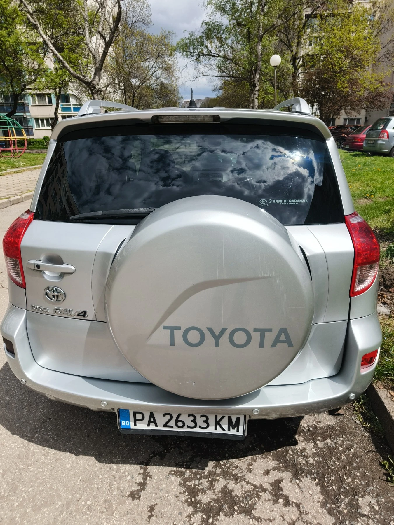 Toyota Rav4 2.2 D-Cat, снимка 5 - Автомобили и джипове - 54296905