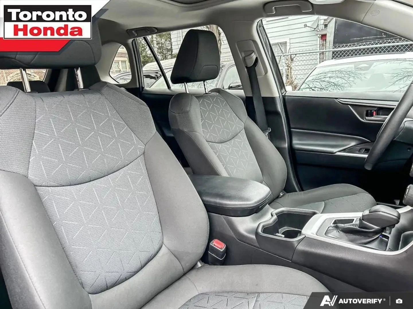 Toyota Rav4 XLE ЦЕНА ДО БЪЛГАРИЯ РЕГИСТРАЦИЯ & АВТОКРЕДИТ, снимка 9 - Автомобили и джипове - 55187256