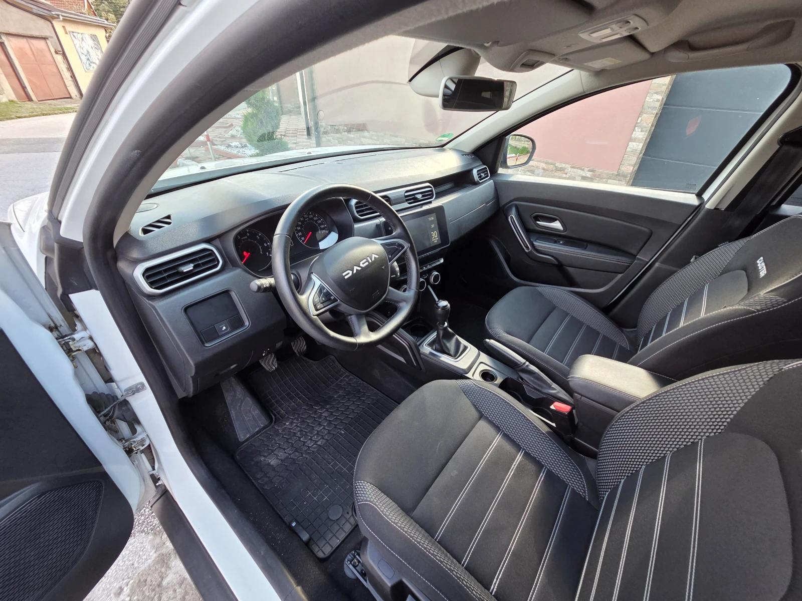 Dacia Duster, снимка 13 - Автомобили и джипове - 56295757