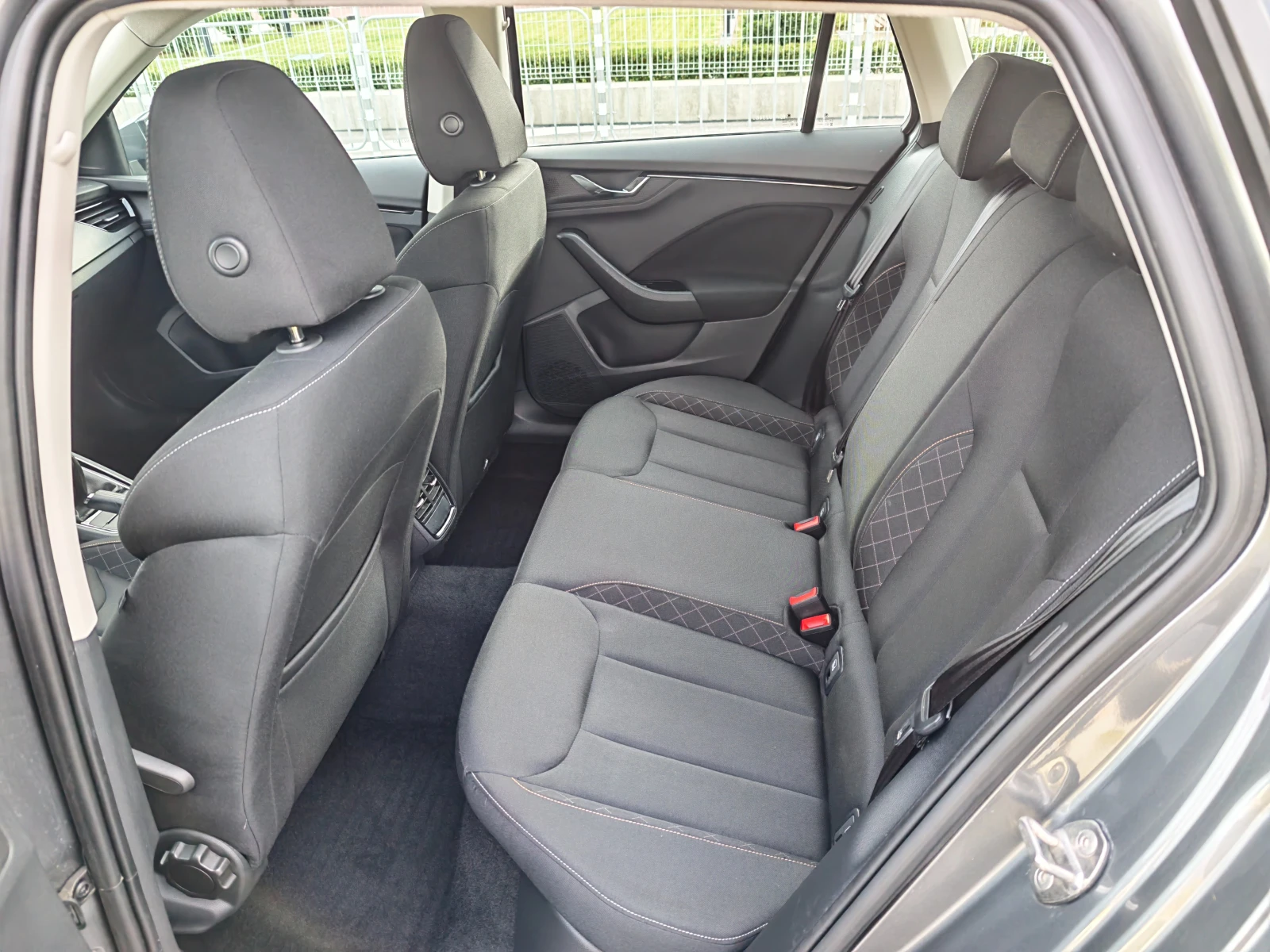 Skoda Kamiq 1.0BENZIN 100 KN | Mobile.bg � ����������� 15