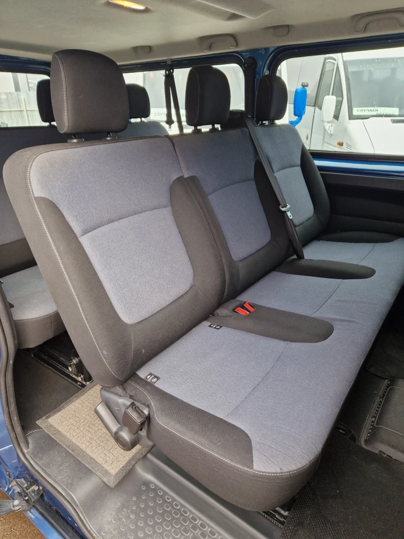 Opel Vivaro, снимка 6 - Бусове и автобуси - 49266906