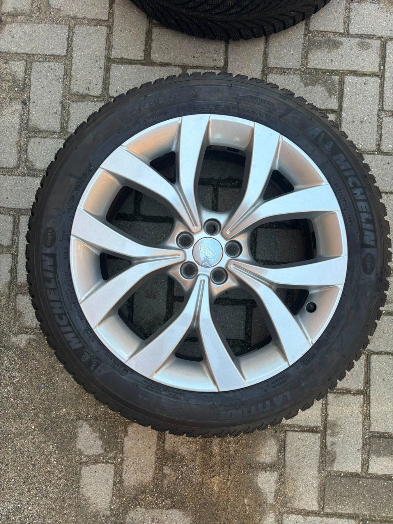 ���� � ������ 285/45R20 �� Land Rover Range Rover Evoque | Mobile.bg � ����������� 15