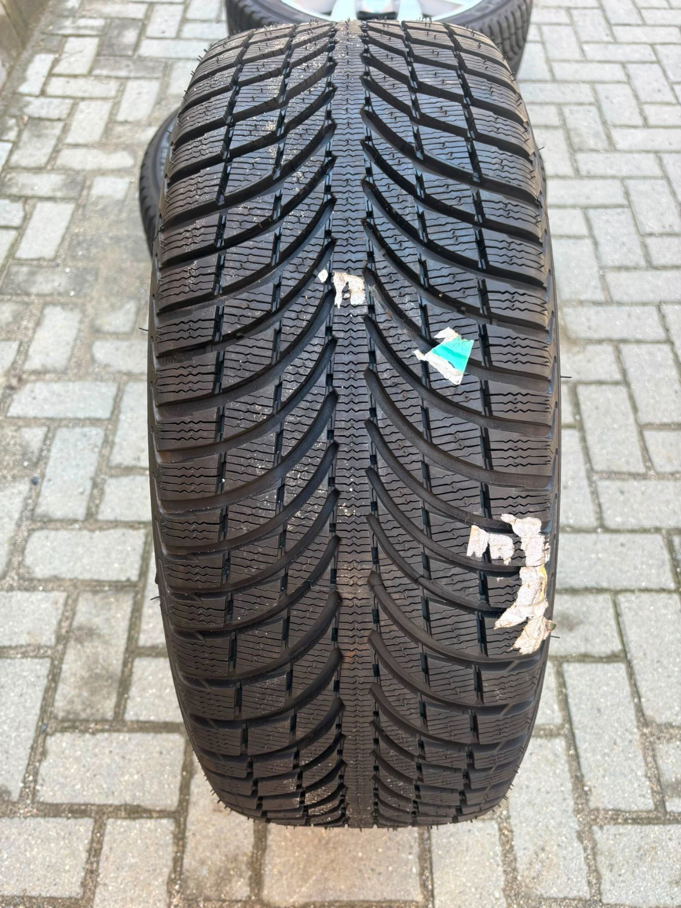 ���� � ������ 285/45R20 �� Land Rover Range Rover Evoque | Mobile.bg � ����������� 17