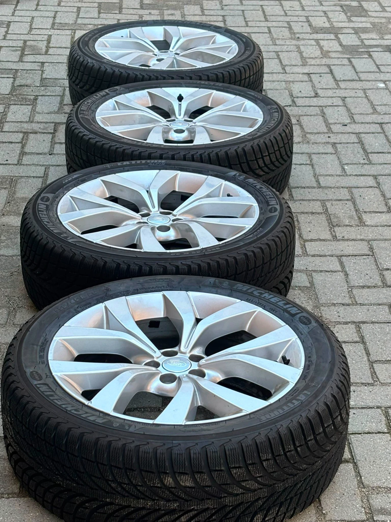 Гуми с джанти Michelin 285/45R20